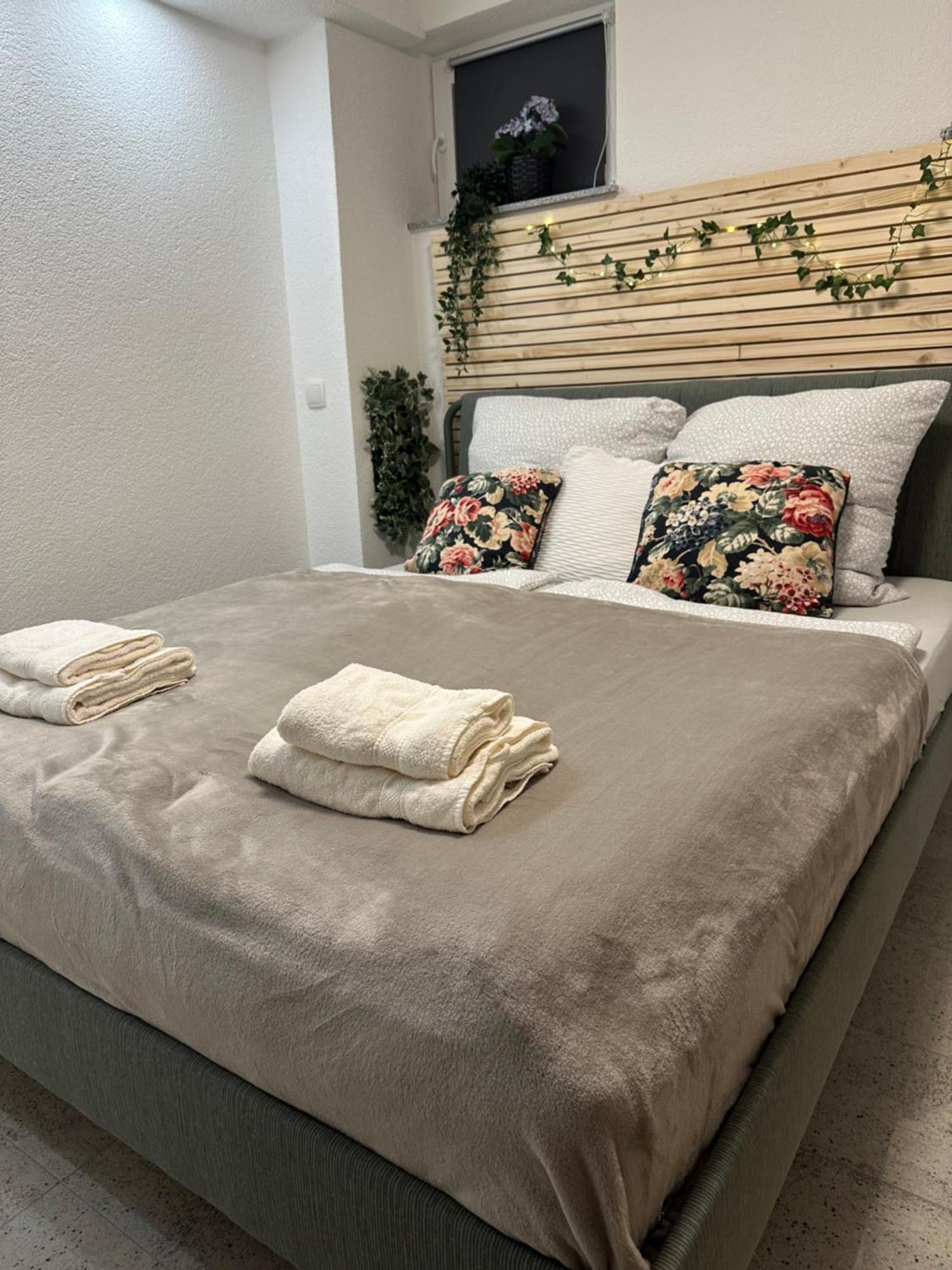 Moderne Ruhige Ferienwohnung Ubstadt-Weiher 外观 照片